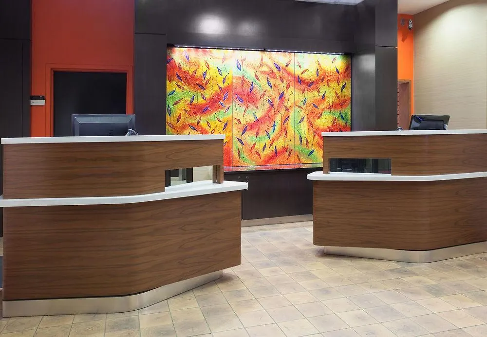 Courtyard By Marriott Edmonton Downtown Hotel 3*,