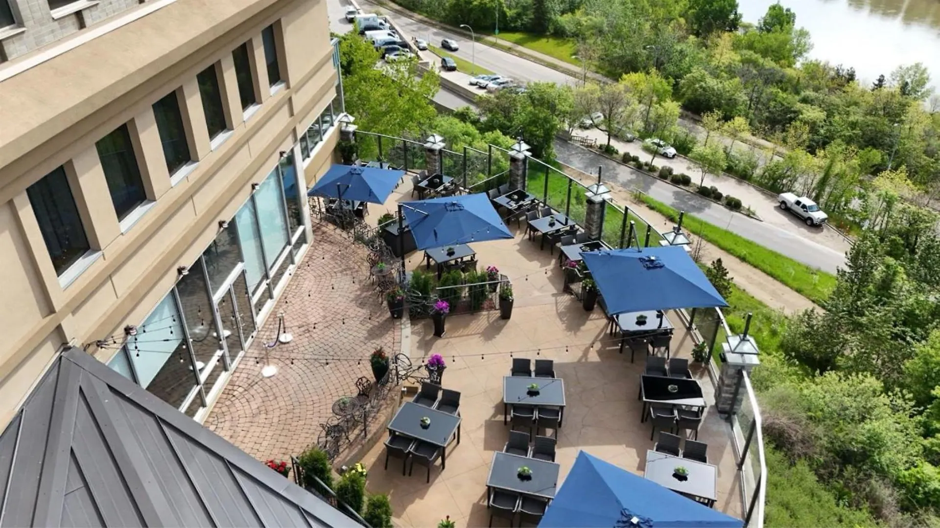 Courtyard By Marriott Edmonton Downtown Hotel