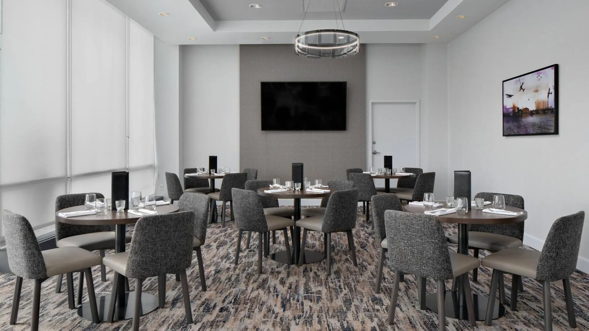 Courtyard By Marriott Edmonton Downtown Hotel