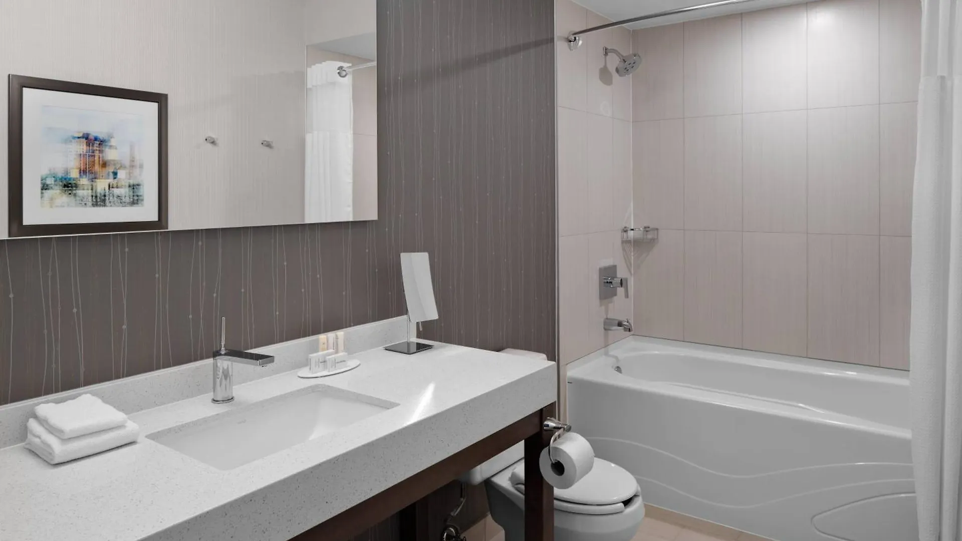 Courtyard By Marriott Edmonton Downtown Hotel