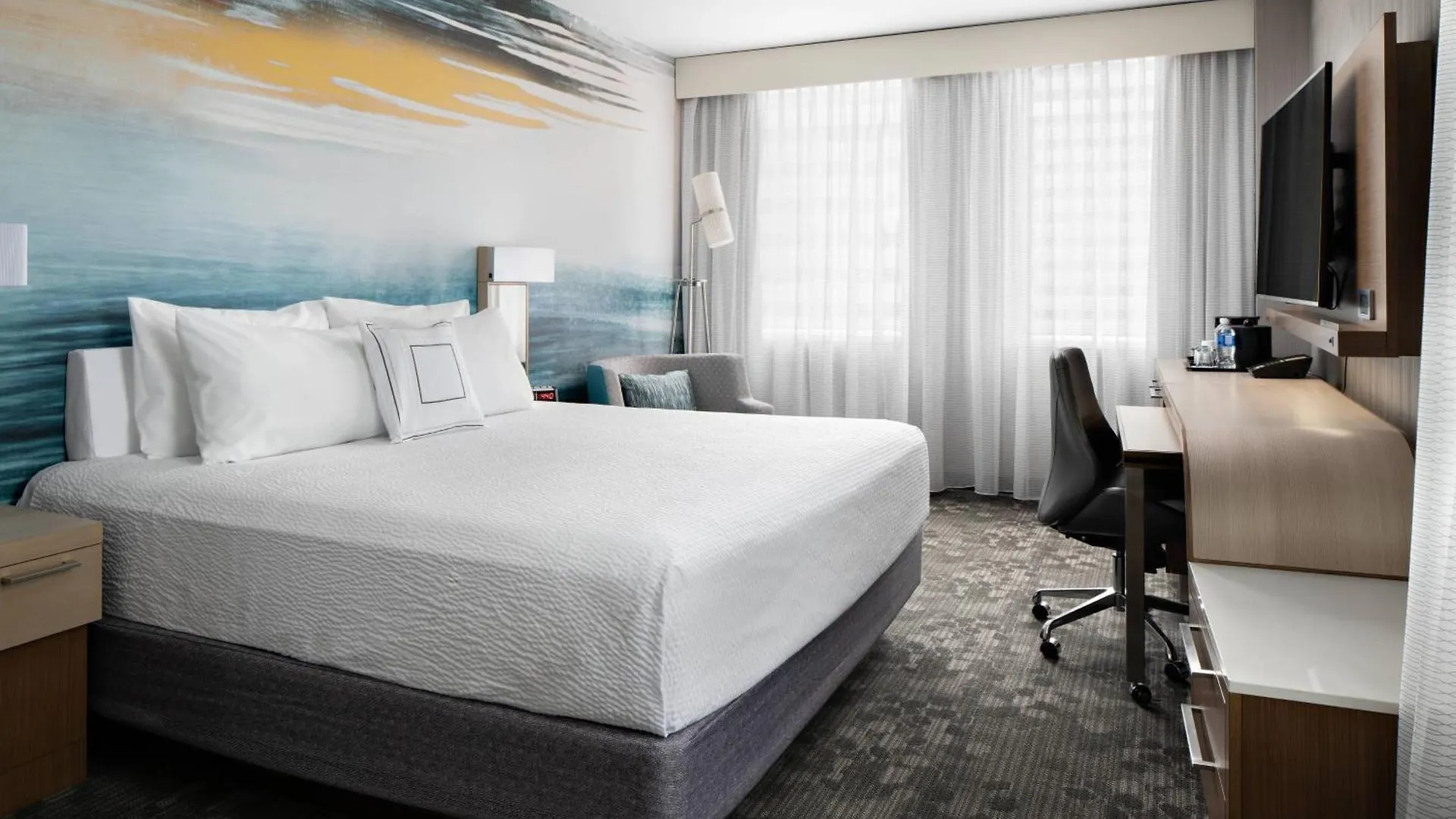***  Courtyard By Marriott Edmonton Downtown Hotel Canada