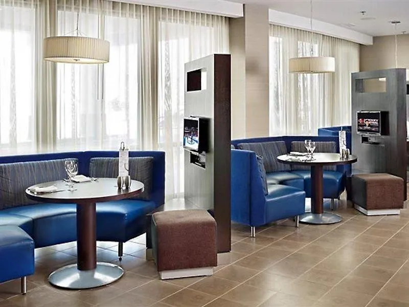 Courtyard By Marriott Edmonton Downtown Hotel