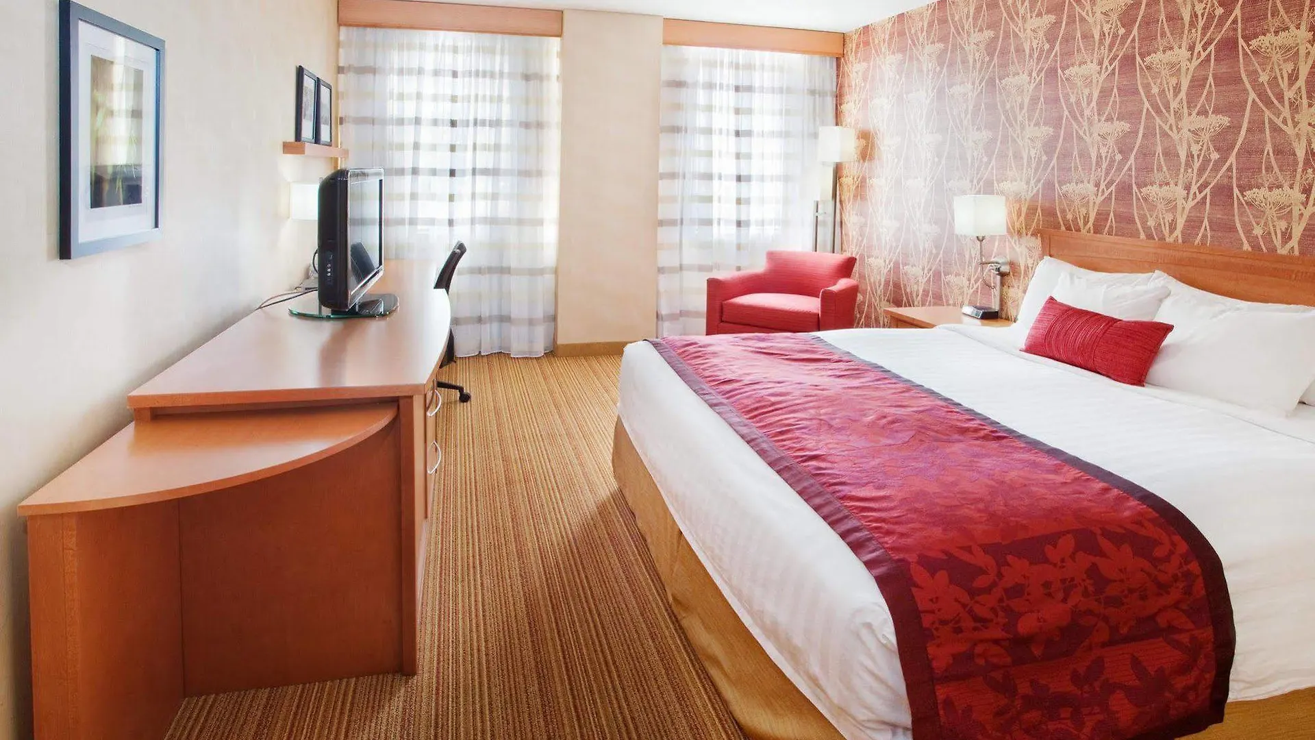 Courtyard By Marriott Edmonton Downtown Hotel