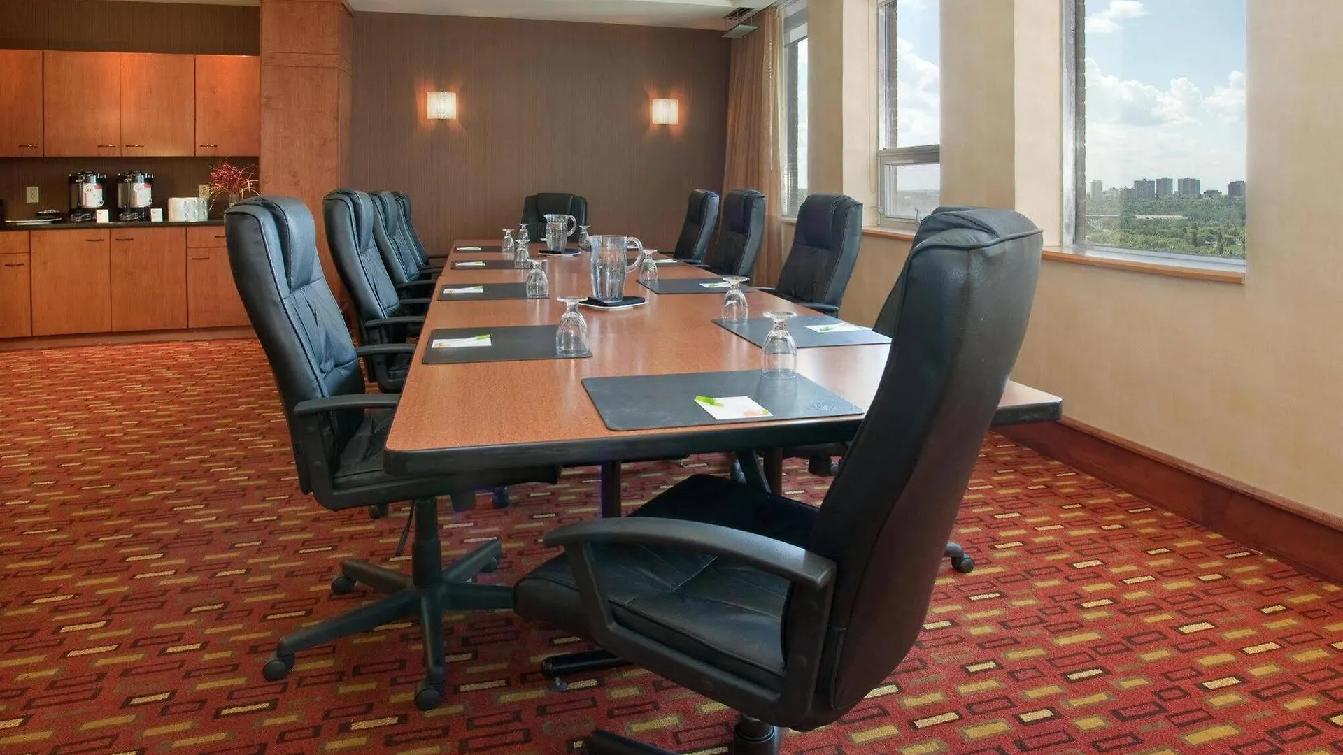 Courtyard By Marriott Edmonton Downtown Hotel