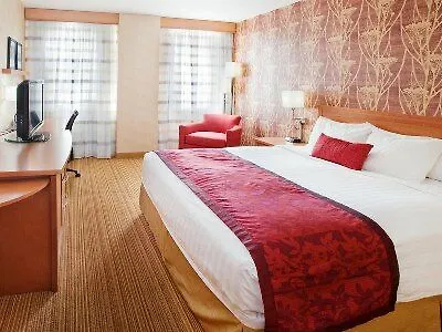 Courtyard By Marriott Edmonton Downtown Hotel