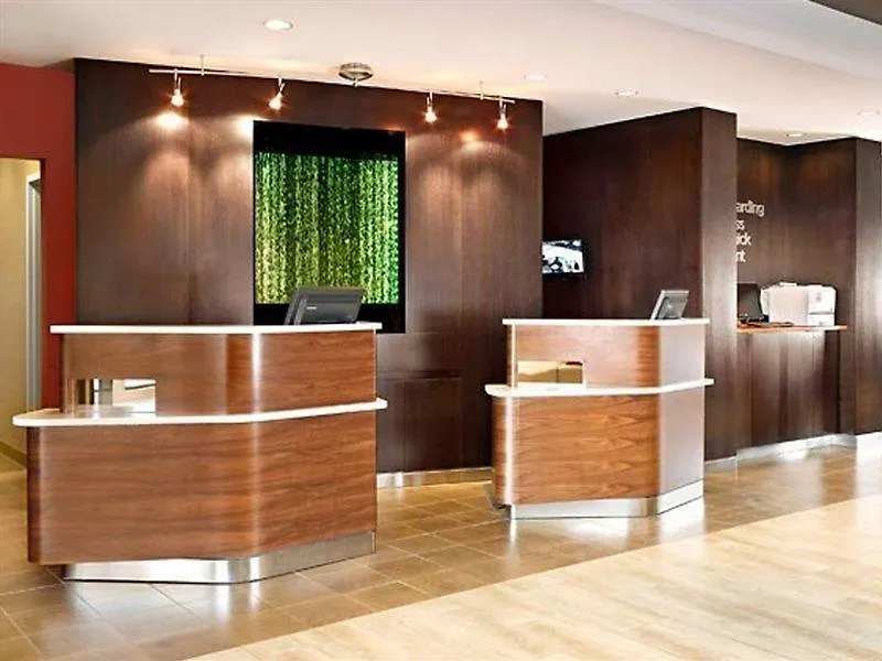 Courtyard By Marriott Edmonton Downtown Ξενοδοχείο 3*,